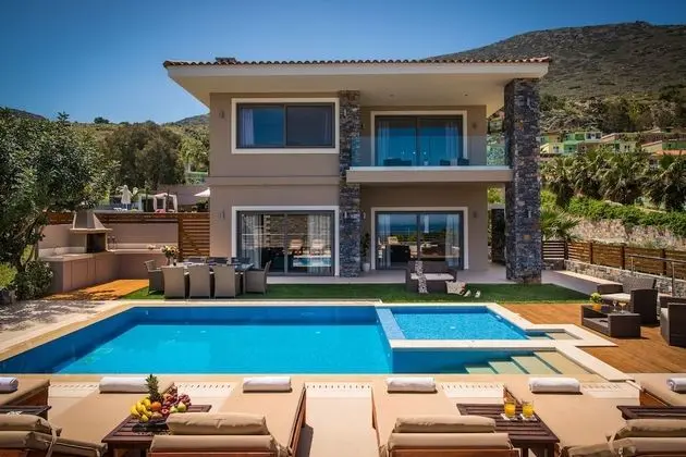 Villa, 3 Yatak Odası, Kişiye Özel Havuzlu, Deniz Manzaralı