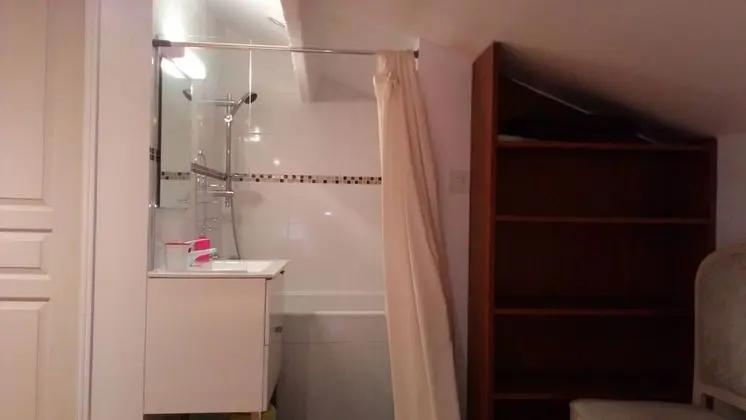 Üç Kişilik Oda, Özel Banyo