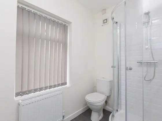 Tek Büyük Yataklı Oda, Ortak Banyo (Room 4)