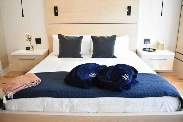 Luxury Oda, 2 Büyük (Queen) Boy Yatak