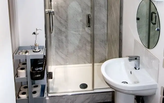 Deluxe Tek Büyük Yataklı Oda (Ground Floor)