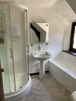 Standard Tek Büyük Yataklı Oda, Banyolu/Duşlu
