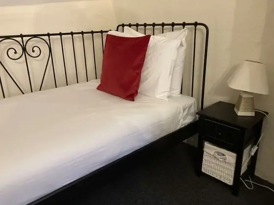 Standard Üç Kişilik Oda, Banyolu/Duşlu