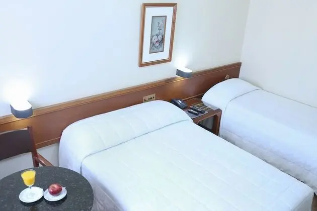 Family Tek Büyük Yataklı Oda