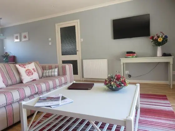 Family Kır Evi