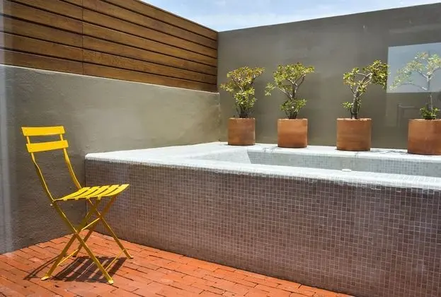 Suite con jacuzzi (interior o exterior)