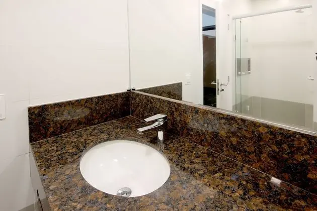 Tek Büyük veya İki Ayrı Yataklı Oda, Deniz Manzaralı