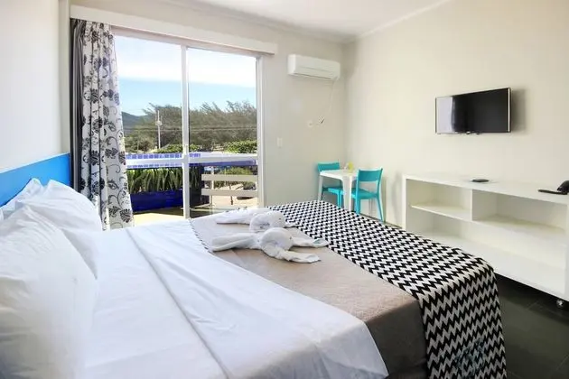 Tek Büyük veya İki Ayrı Yataklı Oda, Kısmi Deniz Manzarası