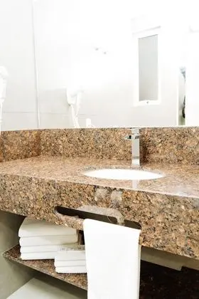 Tek Büyük veya İki Ayrı Yataklı Oda, Kısmi Deniz Manzarası