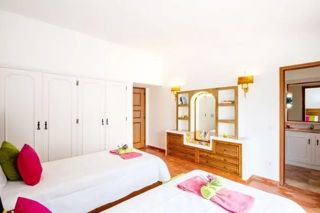 Villa, 4 Yatak Odası, Kişiye Özel Havuzlu, Havuz Manzaralı