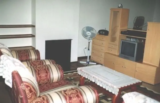 Üç Kişilik Oda