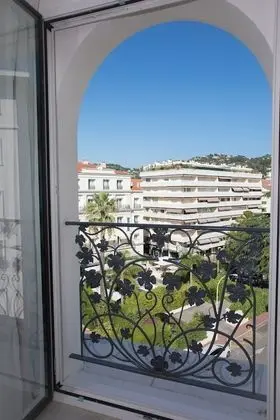 Üç Kişilik Oda (Free Spa Access)