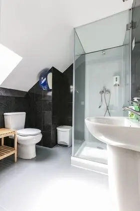 Tek Kişilik Oda, Ortak Banyo (Attic)