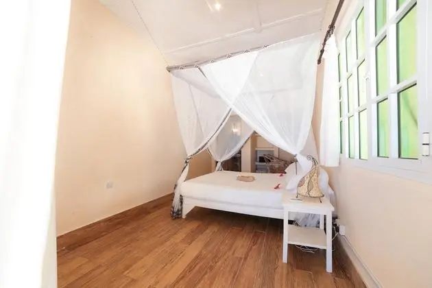 Bungalow, Sea View