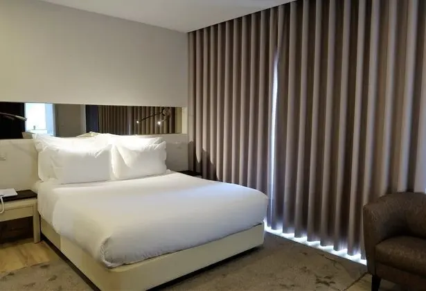 Süit, 1 Çift Kişilik Yatak, Sigara İçilmez