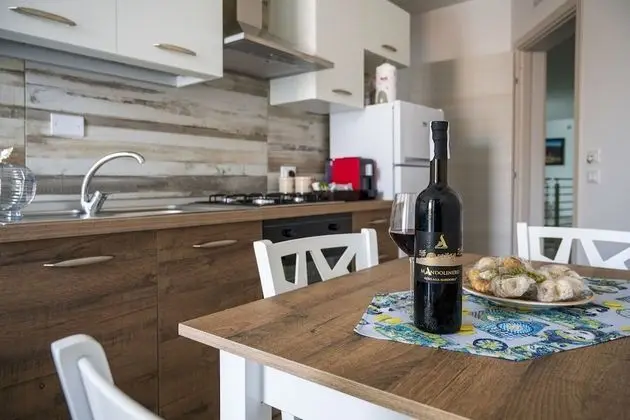 Family Apart Daire, 1 Çift Kişilik Yatak ve Çekyat, Denize Bakan (Cristallo Apartment On Sea Shore)