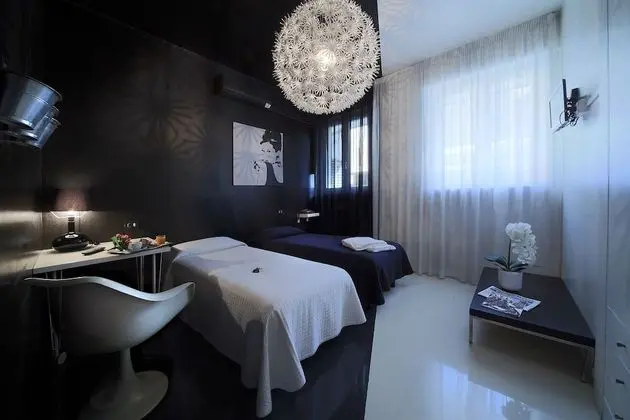 Tek Büyük Yataklı Oda