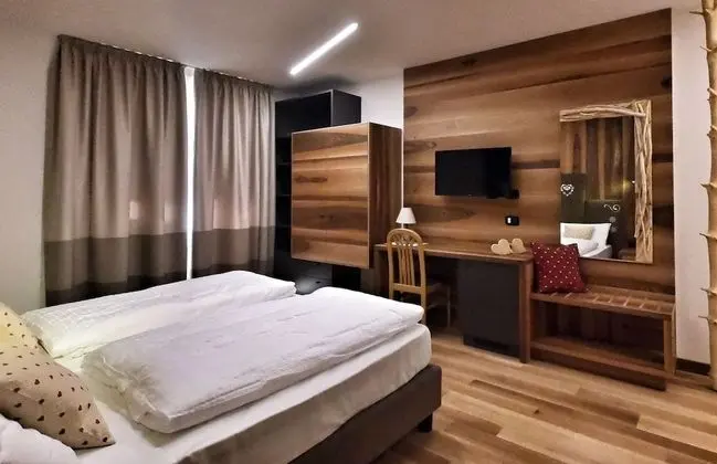 Classic Tek Büyük Yataklı Oda