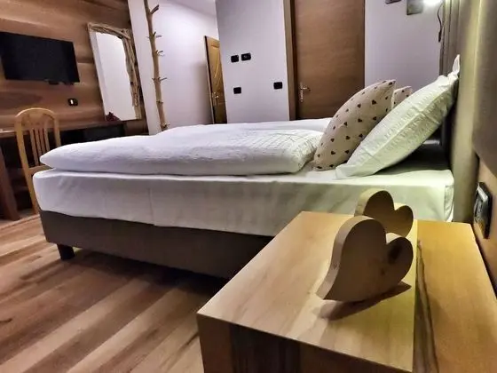 Classic Tek Büyük Yataklı Oda