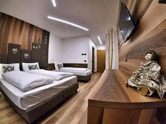 Classic Üç Kişilik Oda