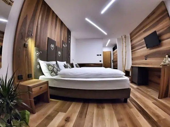 Classic Üç Kişilik Oda