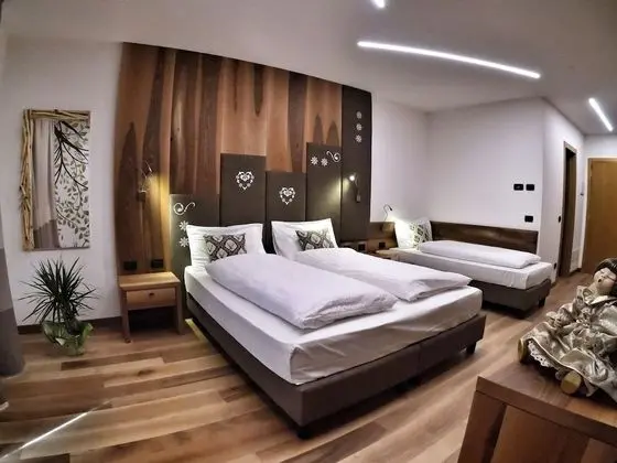 Classic Üç Kişilik Oda