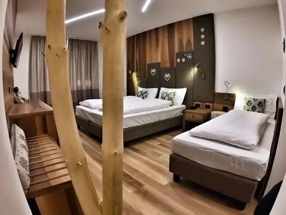 Classic Üç Kişilik Oda