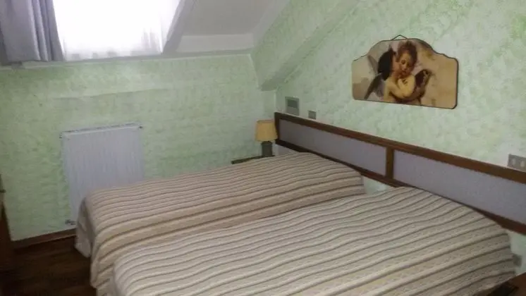 Tek Büyük veya İki Ayrı Yataklı Oda