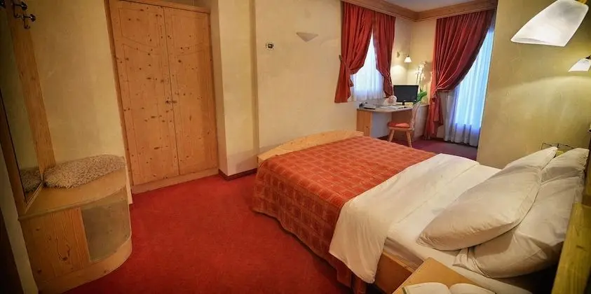 Classic Tek Büyük veya İki Ayrı Yataklı Oda