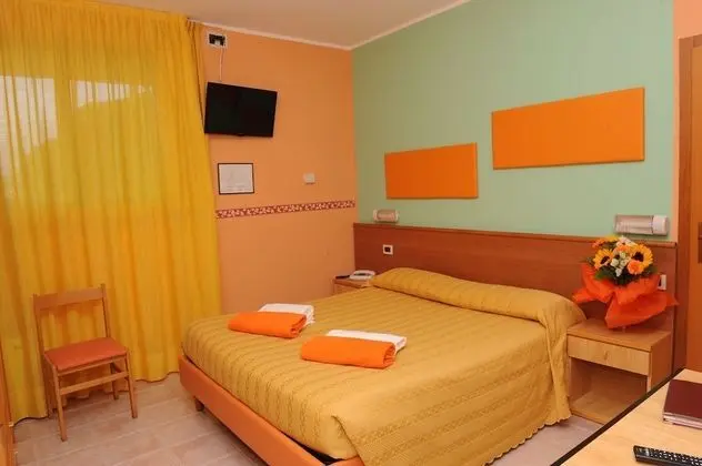 Economy Tek Büyük veya İki Ayrı Yataklı Oda