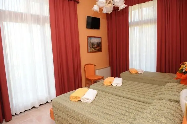 Standard Tek Büyük Yataklı Oda, Göl Manzaralı