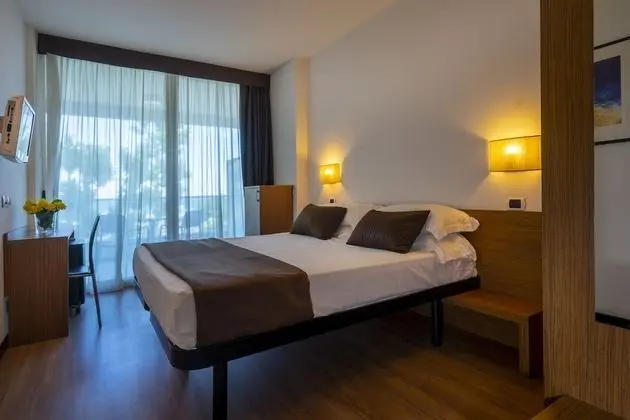 Tek Büyük veya İki Ayrı Yataklı Oda