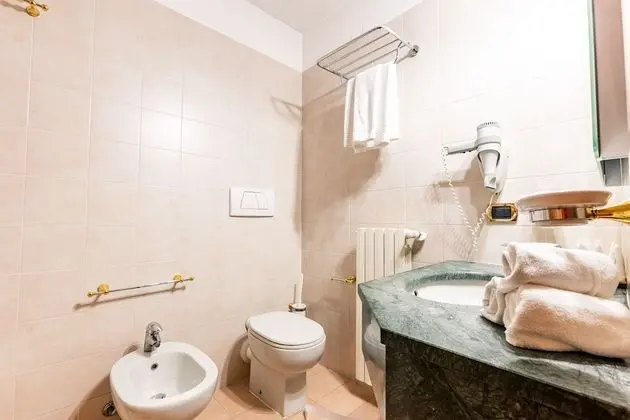 Standard Üç Kişilik Oda