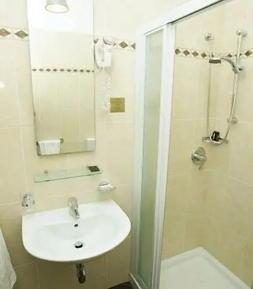 Dört Kişilik Oda