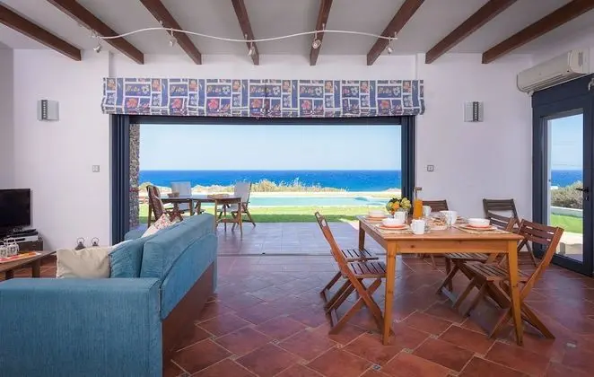 Villa, 3 Yatak Odası, Kişiye Özel Havuzlu, Deniz Manzaralı