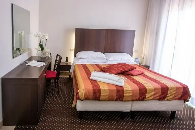 Standard Tek Büyük veya İki Ayrı Yataklı Oda