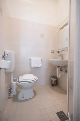 Economy Tek Büyük Yataklı Oda