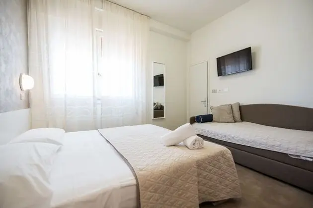 Economy Üç Kişilik Oda