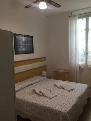 Basic Tek Büyük veya İki Ayrı Yataklı Oda