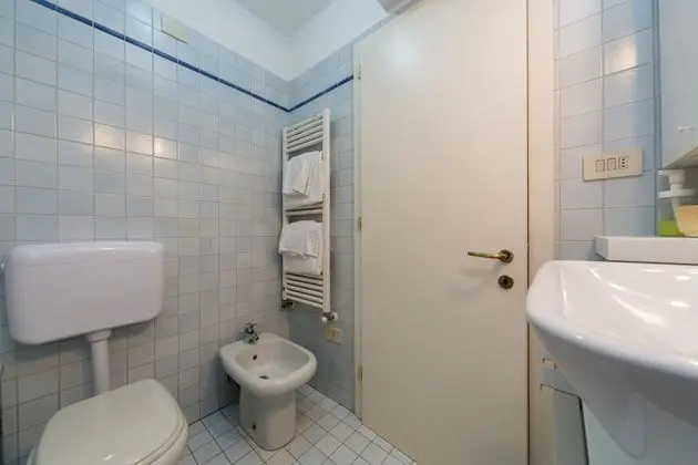 Üç Kişilik Oda (External Private Bathroom)