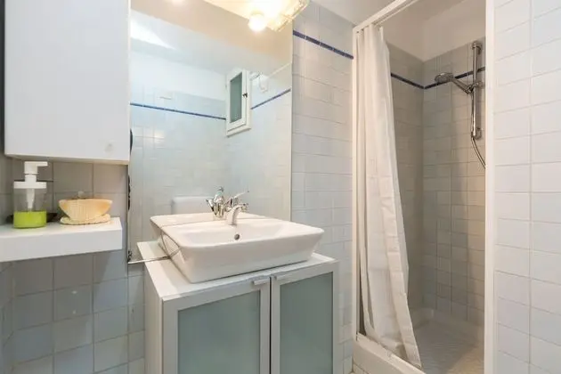 Üç Kişilik Oda (External Private Bathroom)