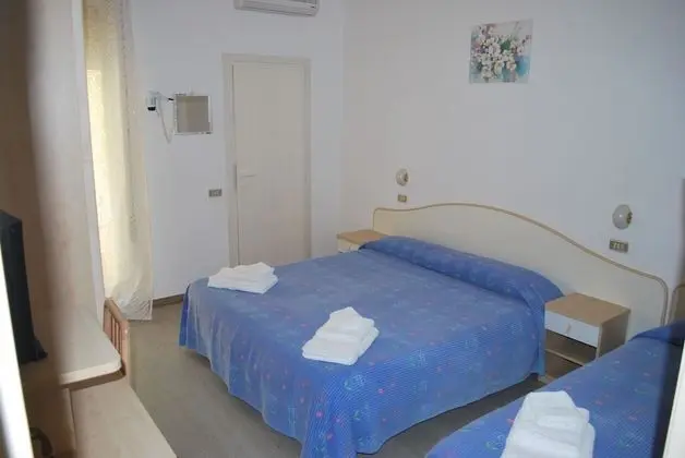 Standard Üç Kişilik Oda