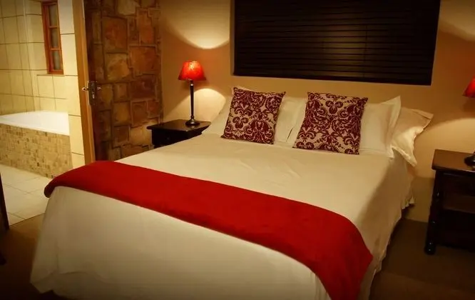 Luxury Lakeside Room