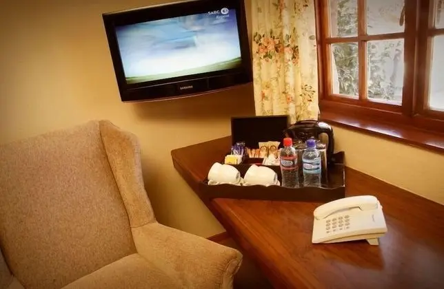Luxury Lakeside Room