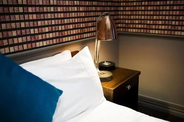 Stüdyo (Room)