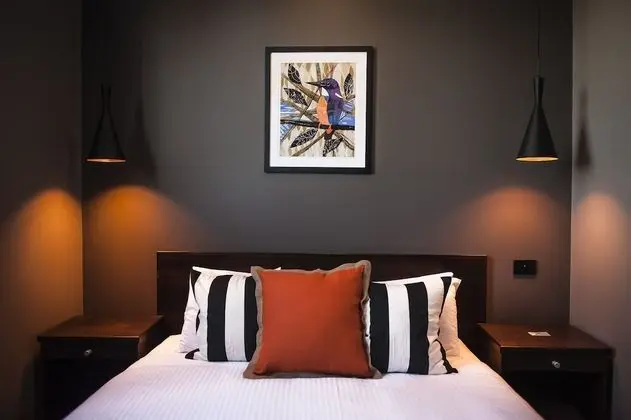 Stüdyo (Room)