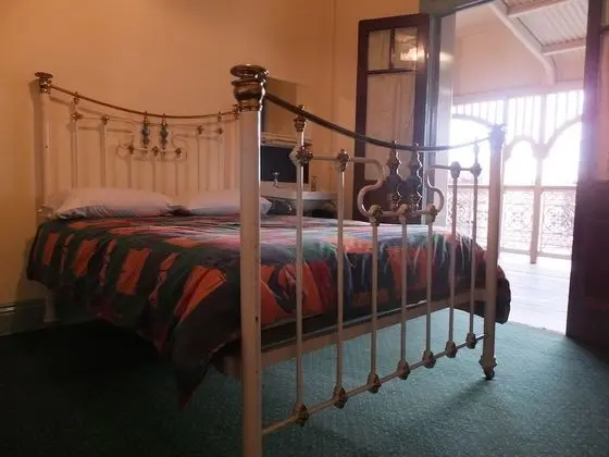 Traditional Üç Kişilik Oda, Ortak Banyo