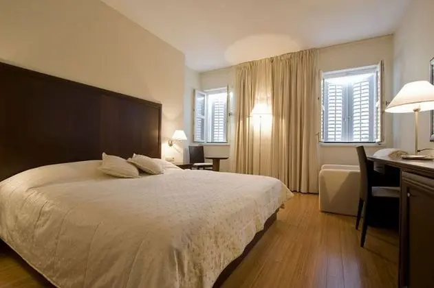 Comfort Tek Büyük Yataklı Oda, Banyolu/Duşlu