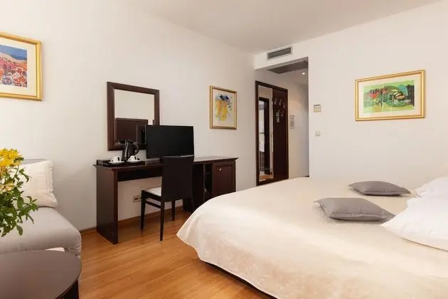 Comfort Tek Büyük Yataklı Oda, Banyolu/Duşlu