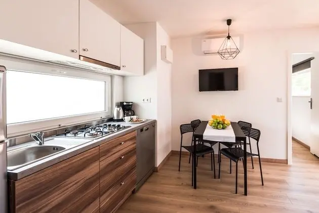 Premium Karavan, 2 Yatak Odası, Havuz Kullanımı, Plaj Kenarı